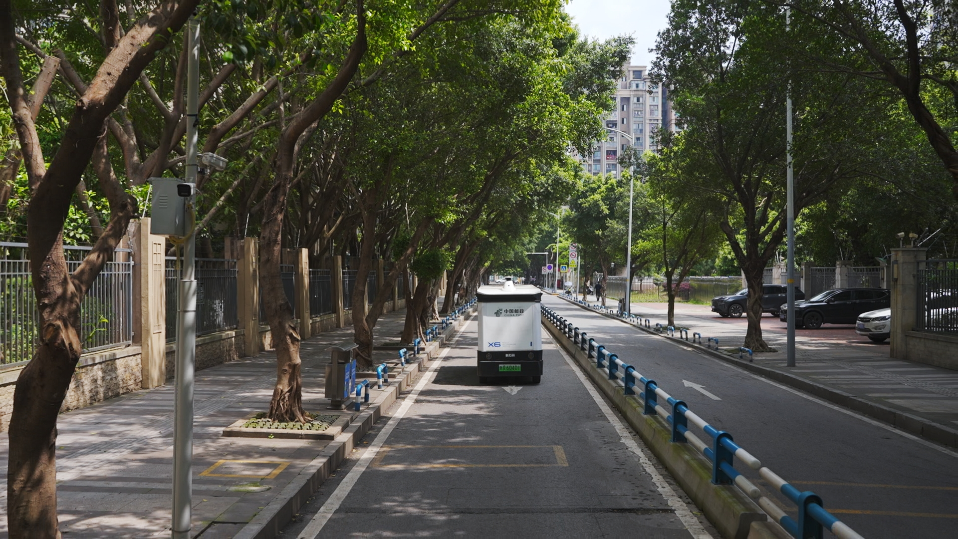 新石器向中国邮政批量交付无人车 深化&ldquo;邮运通&rdquo;乡村智慧物流布局